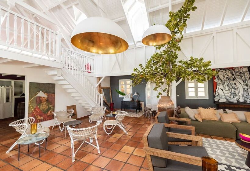 هتل Hôtel Plein Soleil