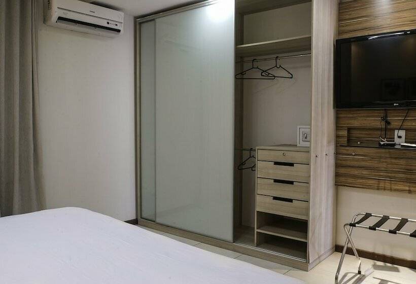 Hotel Kanaloa Pousada