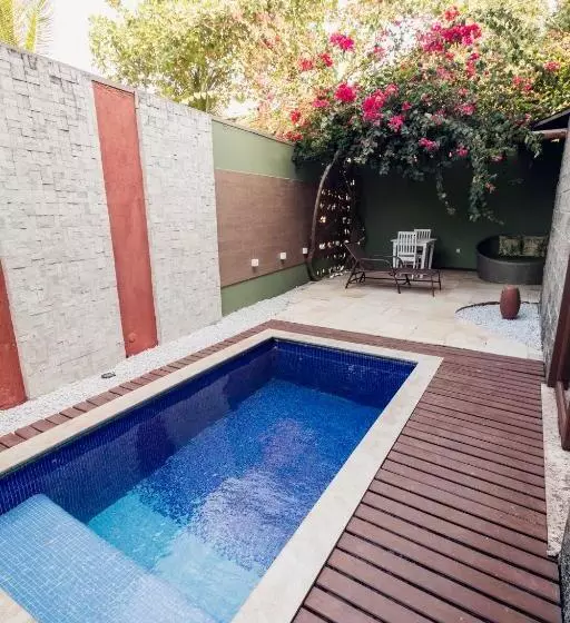 هتل Kanaloa Pousada