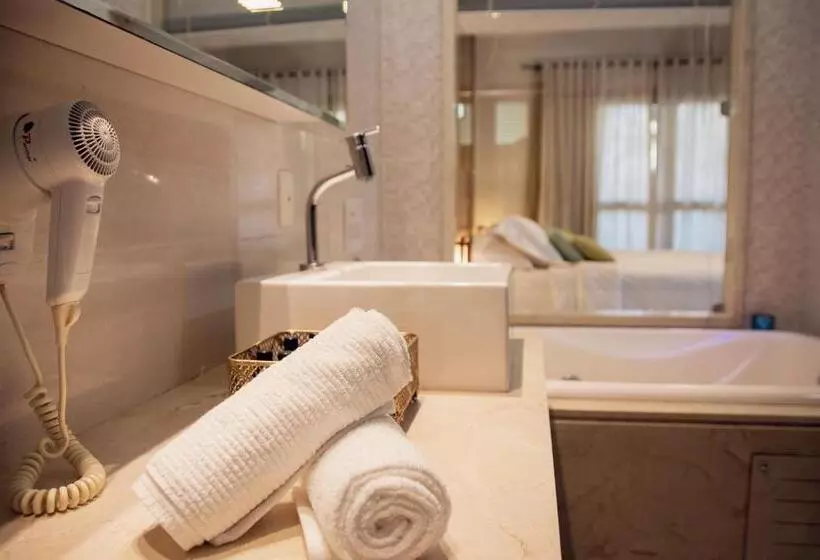 هتل Kanaloa Pousada