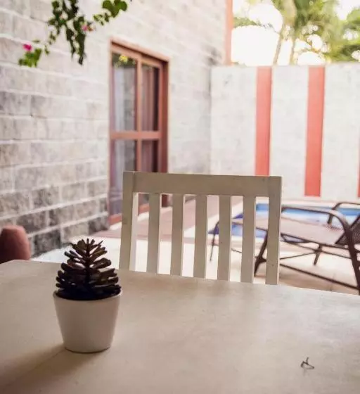 هتل Kanaloa Pousada