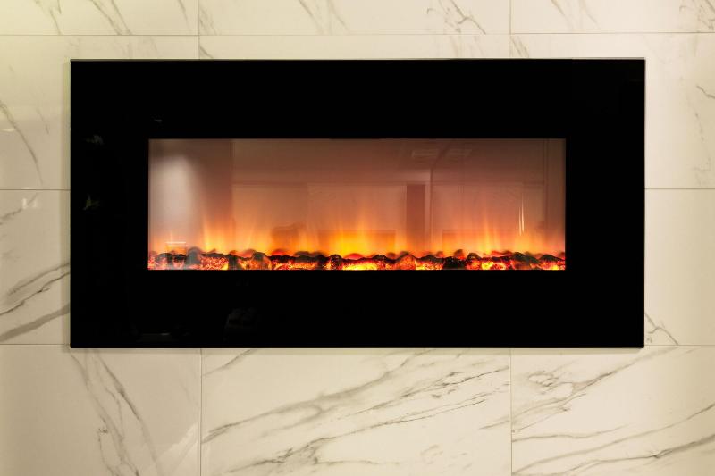 Le Chabrol Hotel & Suites