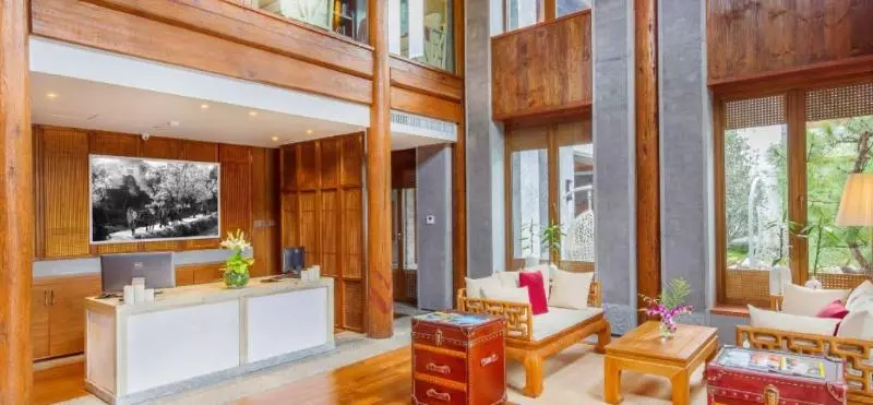 Отель Lux Tea Horse Road Lijiang