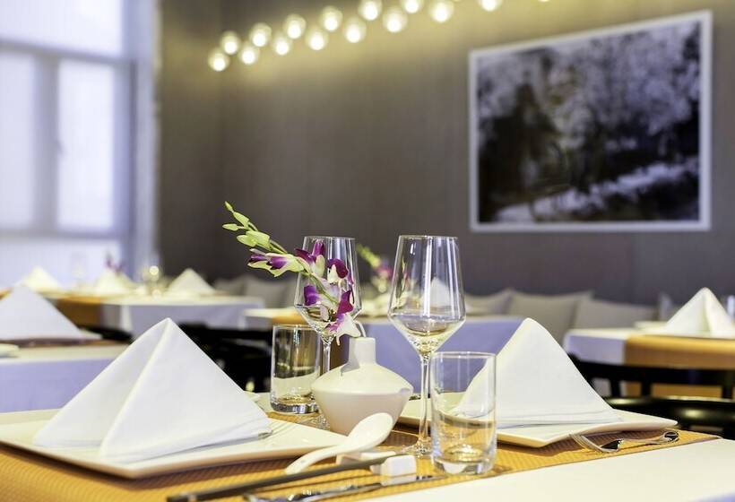 Отель Lux Tea Horse Road Lijiang