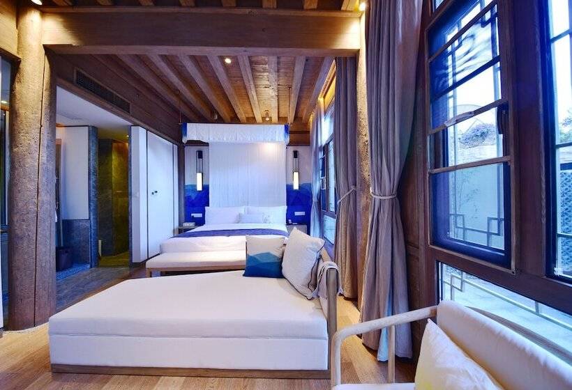 Отель Lux Tea Horse Road Lijiang