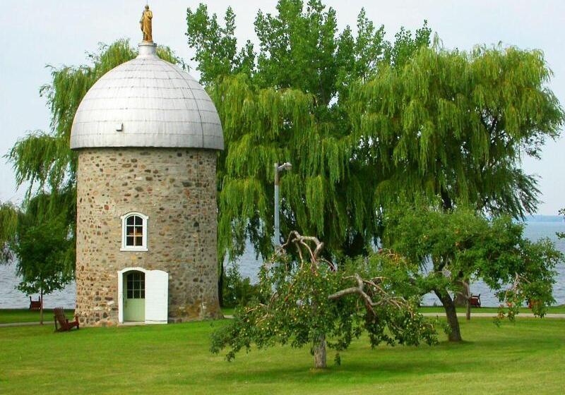 فندق Manoir D'youville