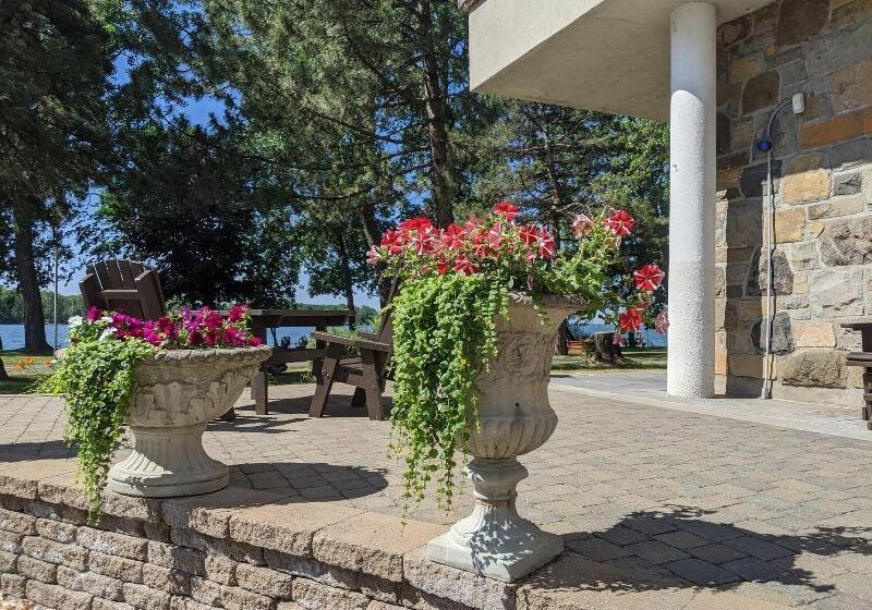 فندق Manoir D'youville