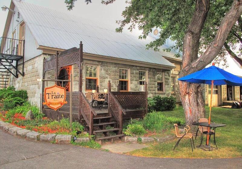 فندق Manoir D'youville