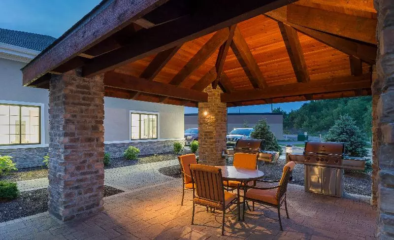 Hotel Staybridge Suites Canton, An Ihg