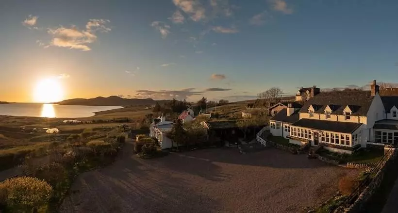 בית מלון כפרי Summer Isles