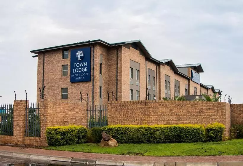 هتل Town Lodge Gaborone
