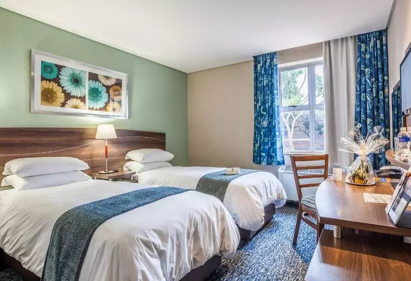 هتل Town Lodge Gaborone