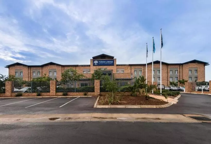 هتل Town Lodge Gaborone