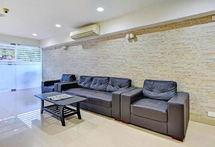 هتل Treebo Vapr Guindy Ekkatuthangal