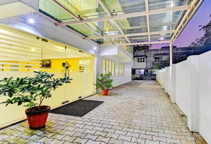 هتل Treebo Vapr Guindy Ekkatuthangal