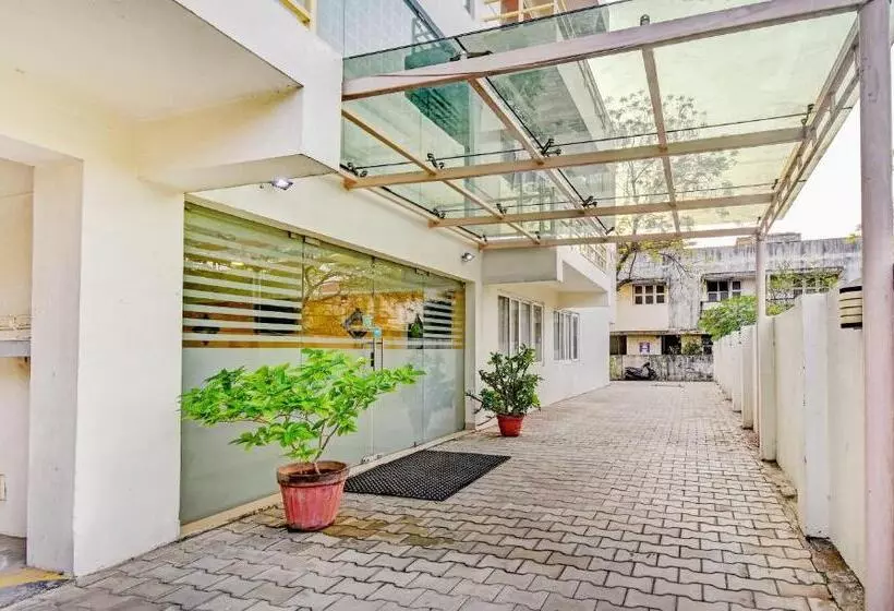 هتل Treebo Vapr Guindy Ekkatuthangal