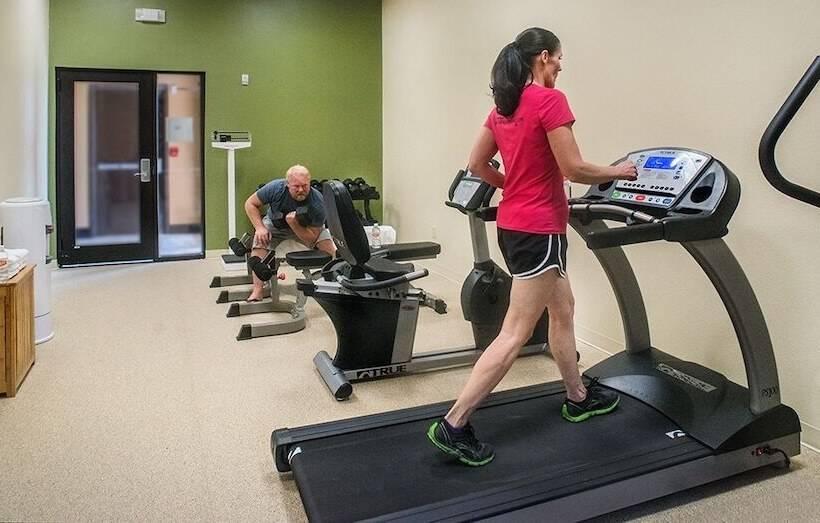 فندق Comfort Inn & Suites