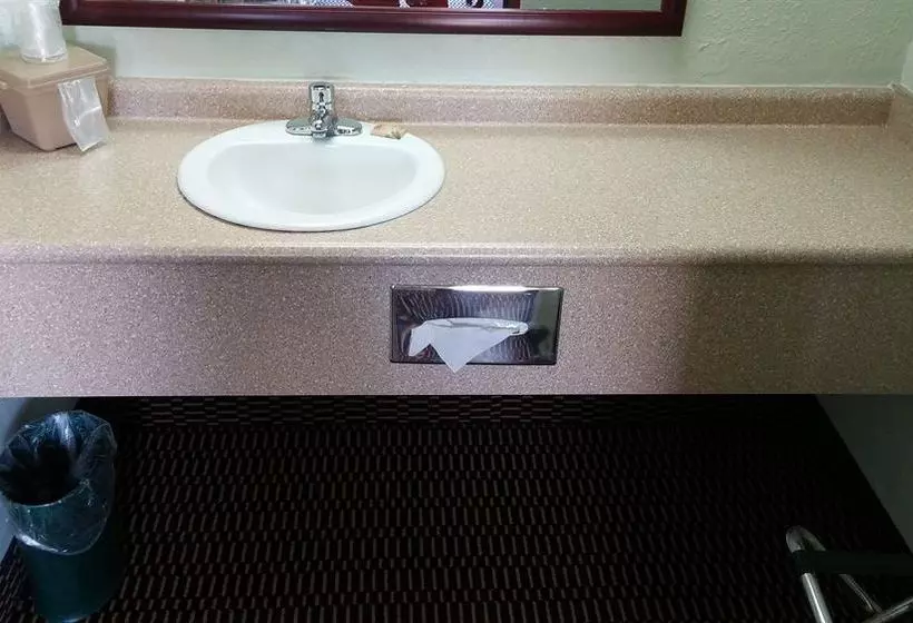 مُتل Claxton Inn