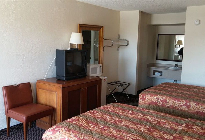 Мотель Claxton Inn