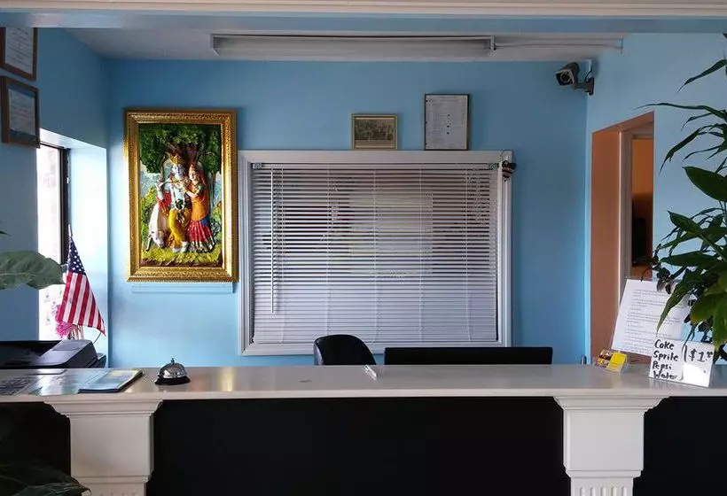 مُتل Claxton Inn