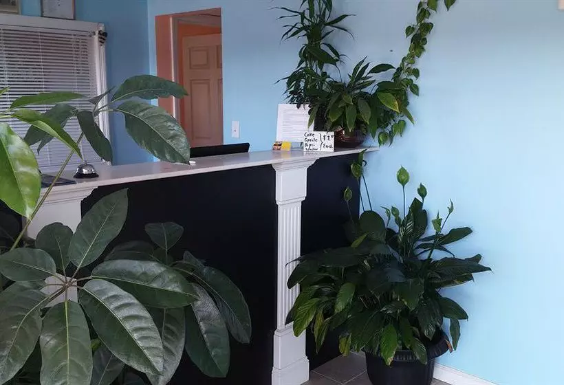 مُتل Claxton Inn