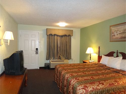 Мотель Claxton Inn