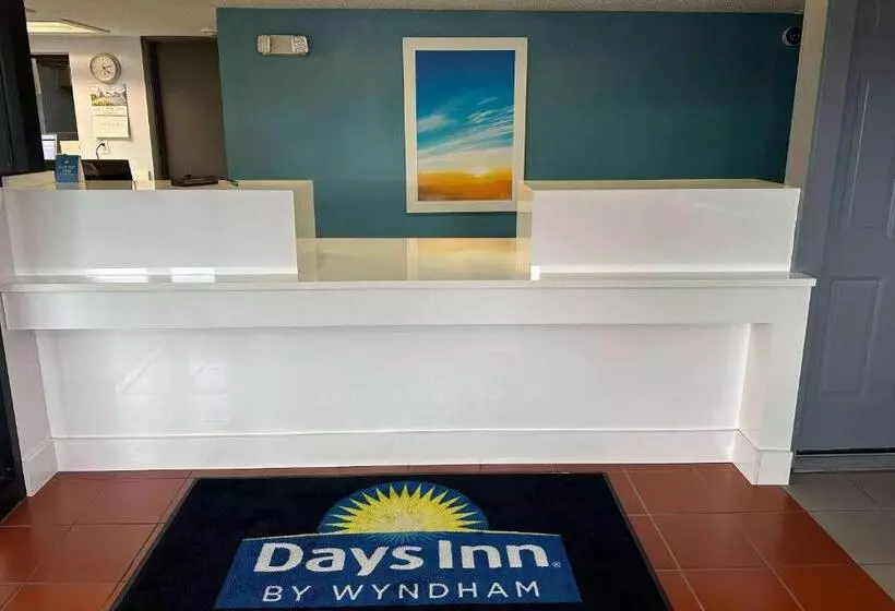 モーテル Days Inn By Wyndham Columbus Worthington