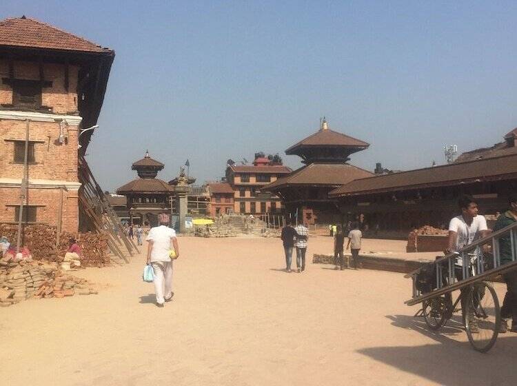 پانسیون Shiva Guest House