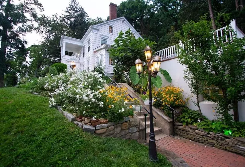 膳宿费 The Harbor Rose