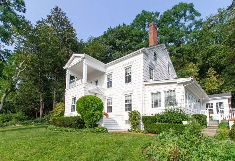 膳宿费 The Harbor Rose