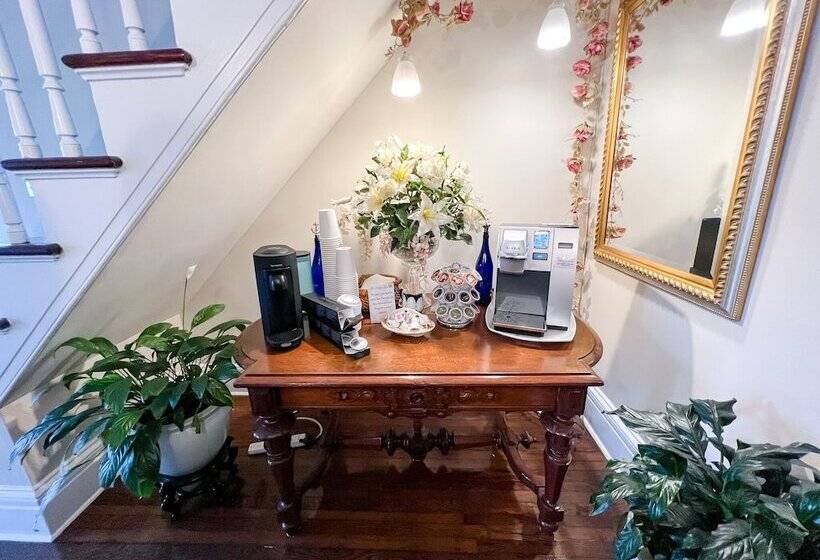 פנסיון The Harbor Rose