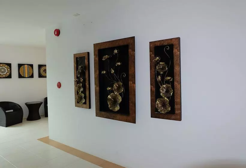 Phuket Seaview Resotel