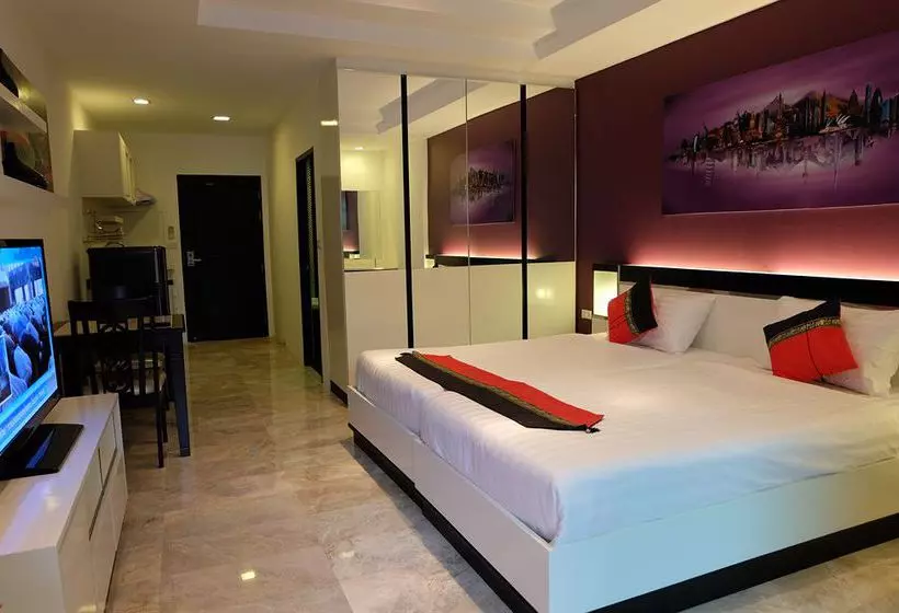 Phuket Seaview Resotel