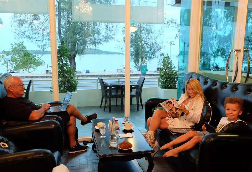 Phuket Seaview Resotel