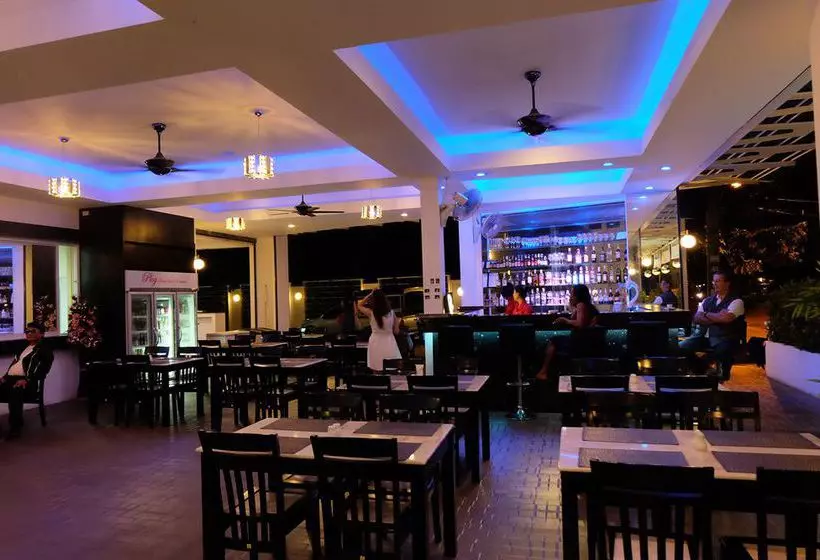 Phuket Seaview Resotel