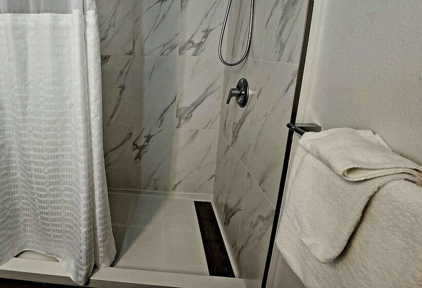 ホテル Quality Inn & Suites