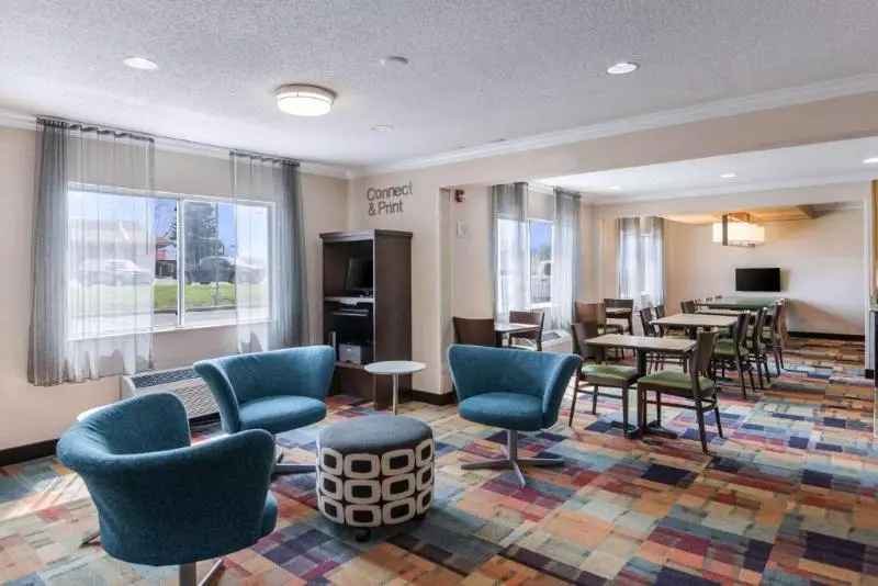 Hotelli Quality Inn & Suites