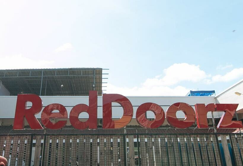 호텔 Reddoorz @ Chipeco Avenue Calamba