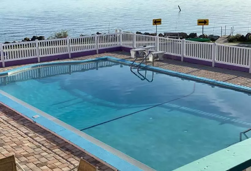 Beach Front Motel Cedar Key