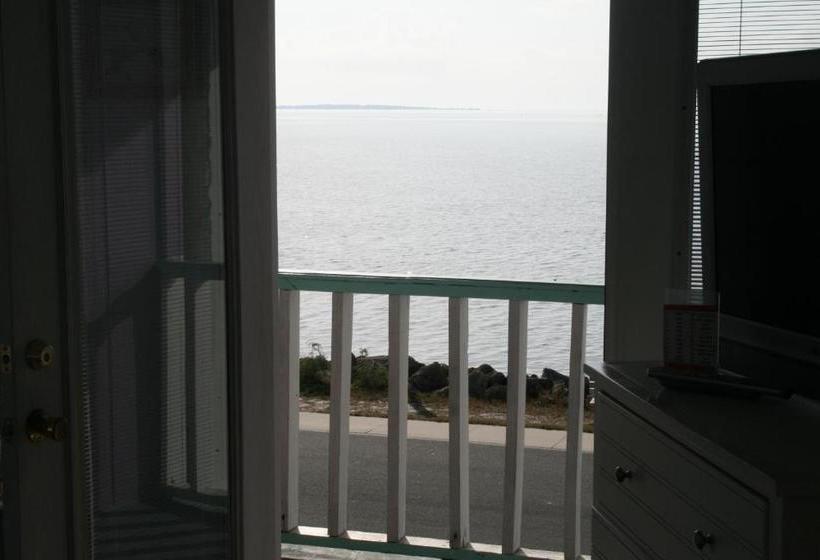 Beach Front Motel Cedar Key