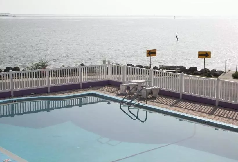 Beach Front Motel Cedar Key