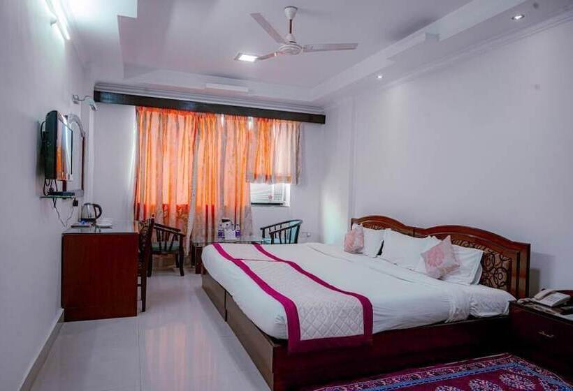 בית מלון כפרי Bodhgaya Regency