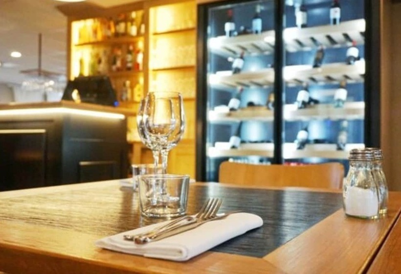 酒店 Domaine Du Ferret Restaurant & Spa