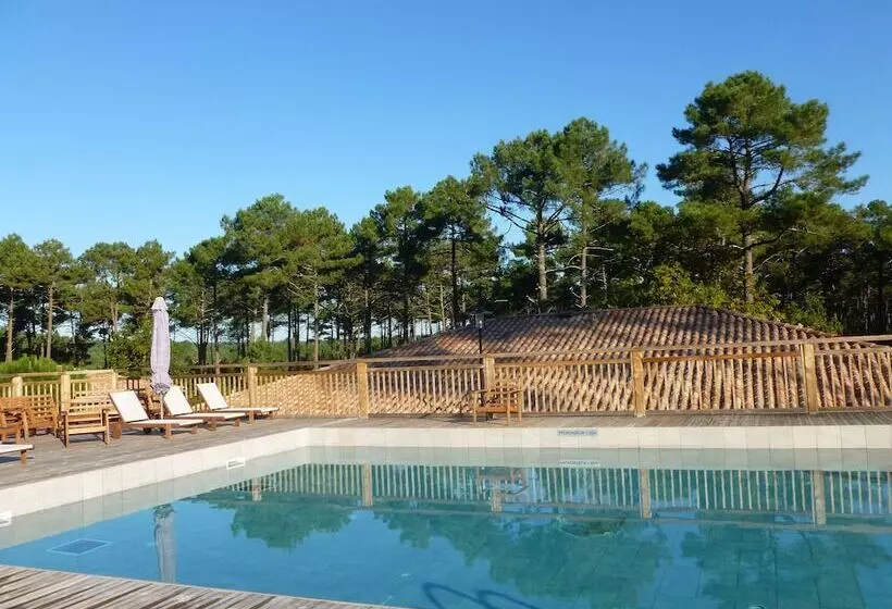 בית מלון כפרי Domaine Du Ferret Restaurant & Spa