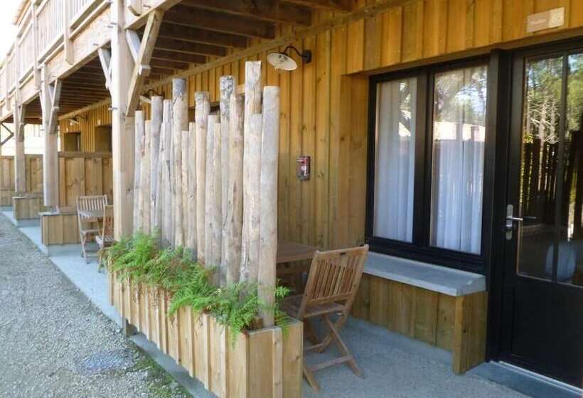 酒店 Domaine Du Ferret Restaurant & Spa