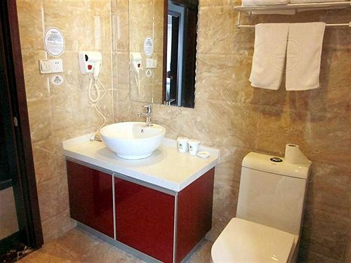 호텔 Greentree Inn Changzhou Liyang Pingling Square Business