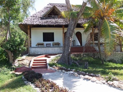 فندق Pongwe Beach