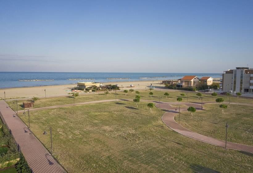 فندق Residence Rosburgo Sea Resort