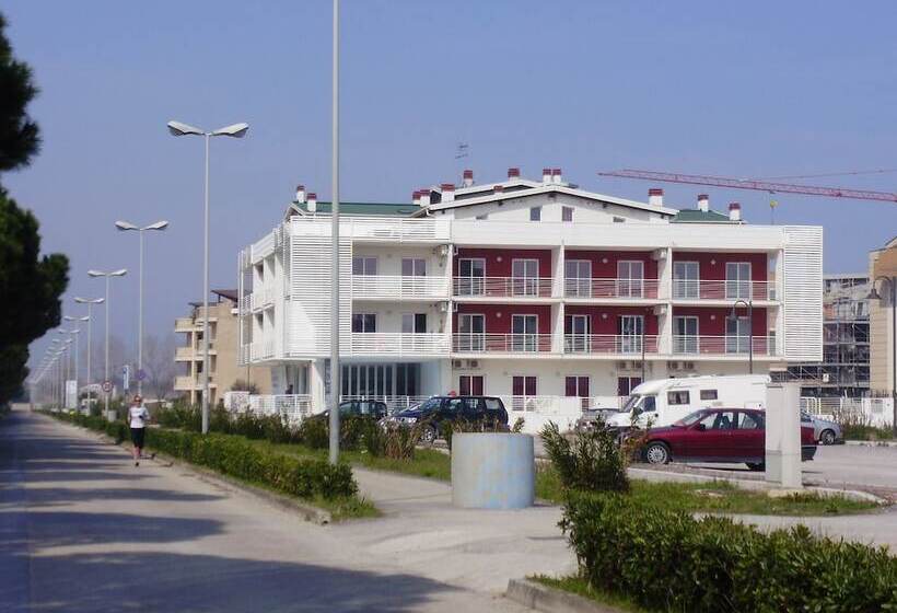 فندق Residence Rosburgo Sea Resort