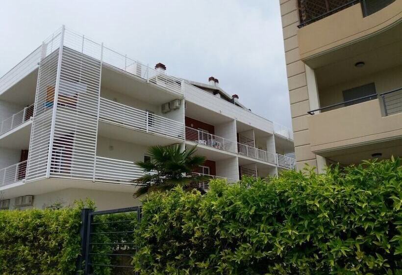 فندق Residence Rosburgo Sea Resort